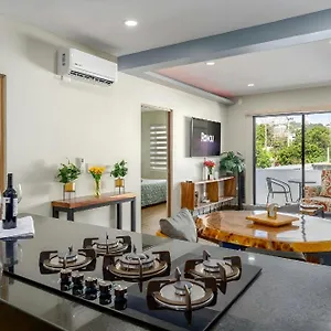 Promo! 2br-pool-views-king Bed-walk 2 Beach-5 Star Area Apartment